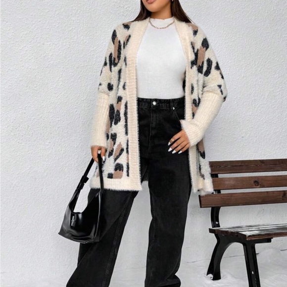 Luxe Comfy Leopard Print Ling Cuff Sleeve Open Front Knit Sweater Cardigan - Picture 2 of 6